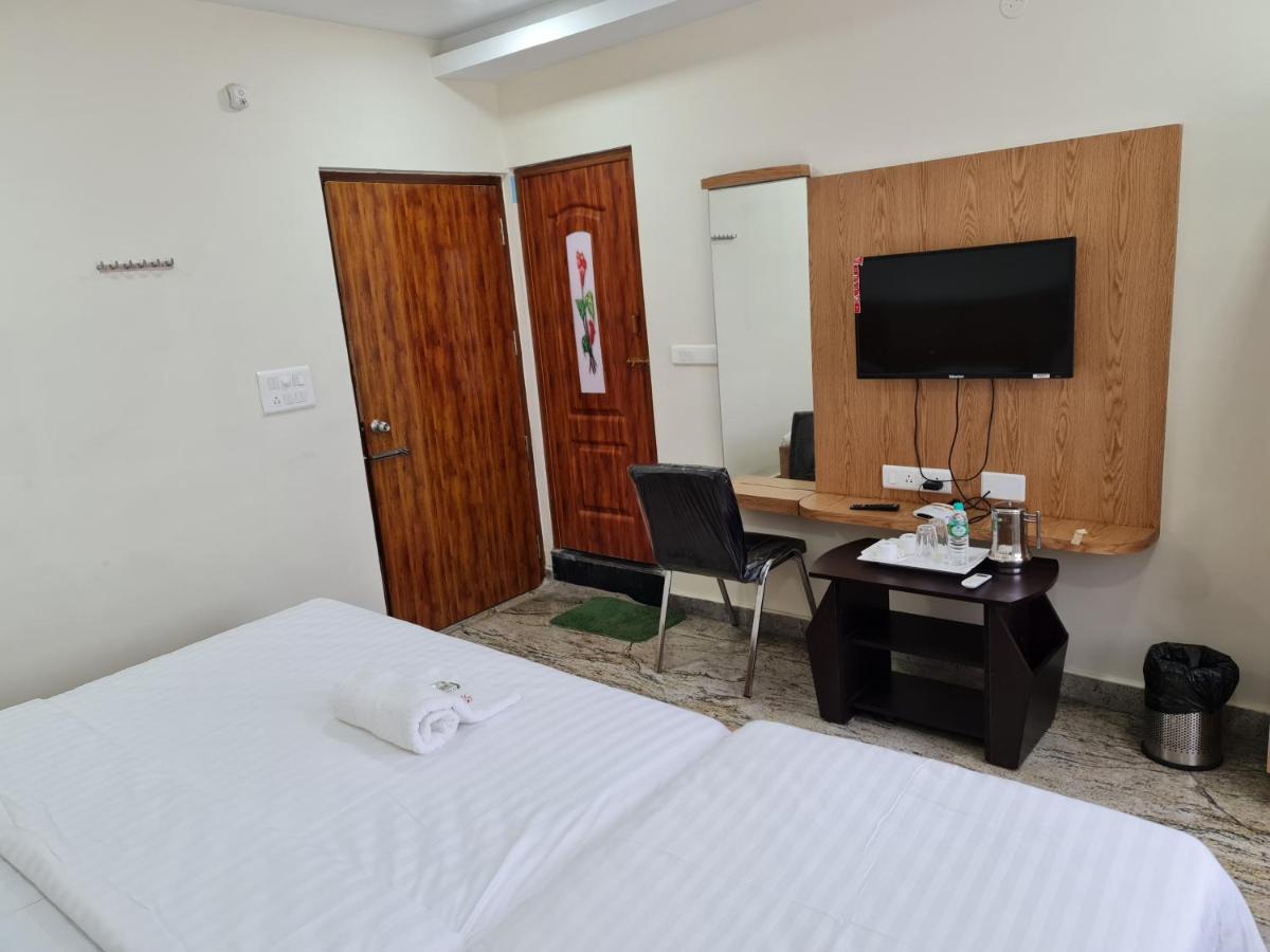 ולורה Vijay Shree Inn מראה חיצוני תמונה